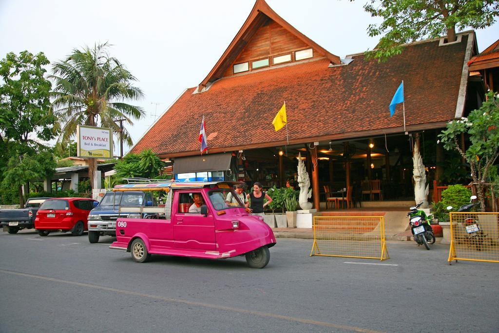 Tony'S Place Ayutthaya Exteriör bild